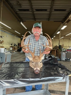Eugene Wenske's buck