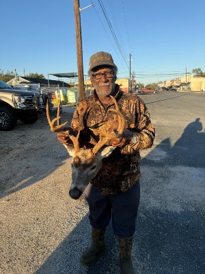 Eligah Smith's buck