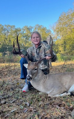 Laramie Mills's buck