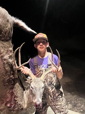 Kingston Hernandez's buck