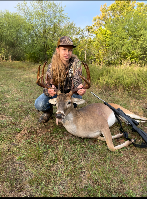 Whitlee Smolik's buck